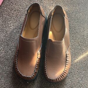 Wen's Brown Loafers